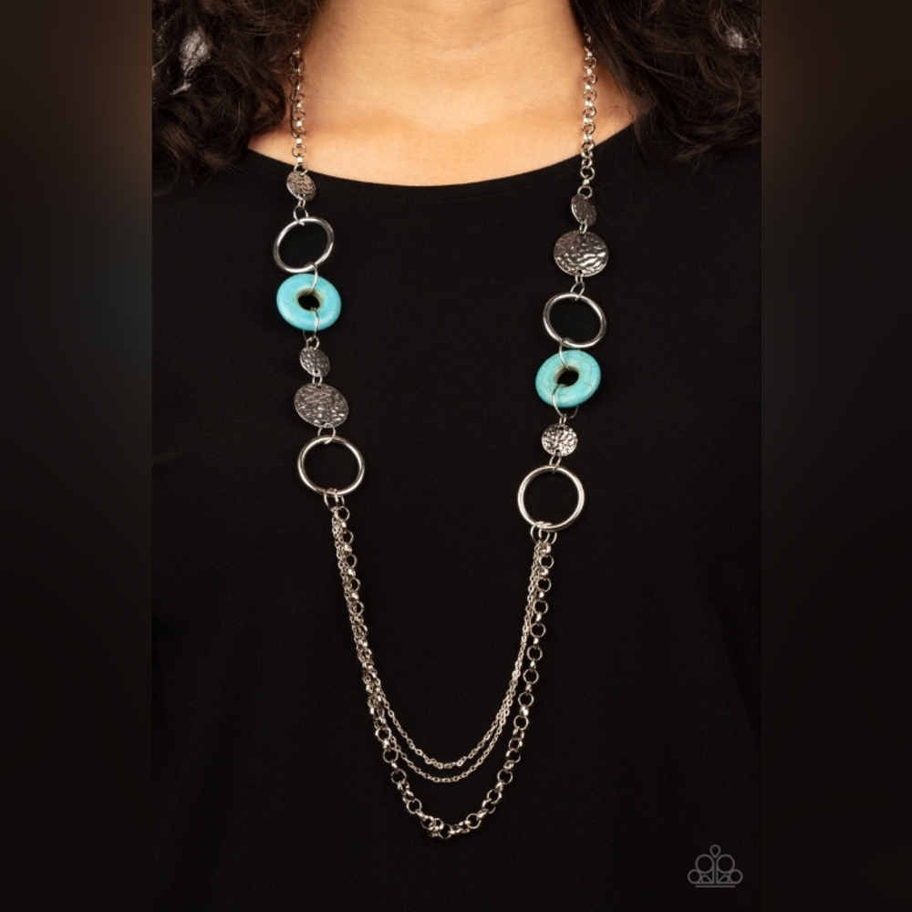 Grounded Glamour Necklace